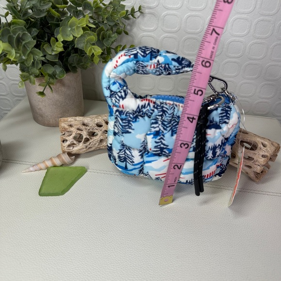 Free People Printed Micro Pouch Alpine Blue Pattern - Picture 4 of 9